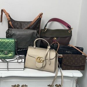 Gucci Ivory/Tan GG Marmont Top Handle Shoulder Bag